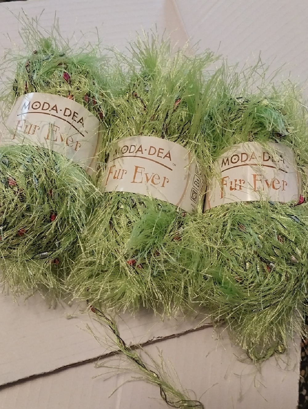 MODA·DEA Fur Ever Eyelash Yarn - Lime Green
